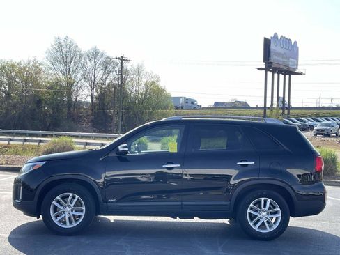 Used 2014 Kia Sorento LX image 4