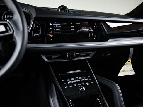 New 2026 Porsche Cayenne AWD/4WD image 19