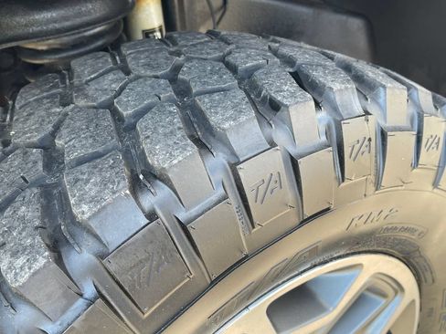 Used 2014 Jeep Wrangler Unlimited Rubicon w/ Connectivity Group AWD/4WD image 13