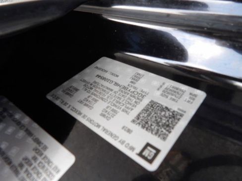 Used 2020 Chevrolet Silverado 1500 Custom w/ Custom Value Package image 26