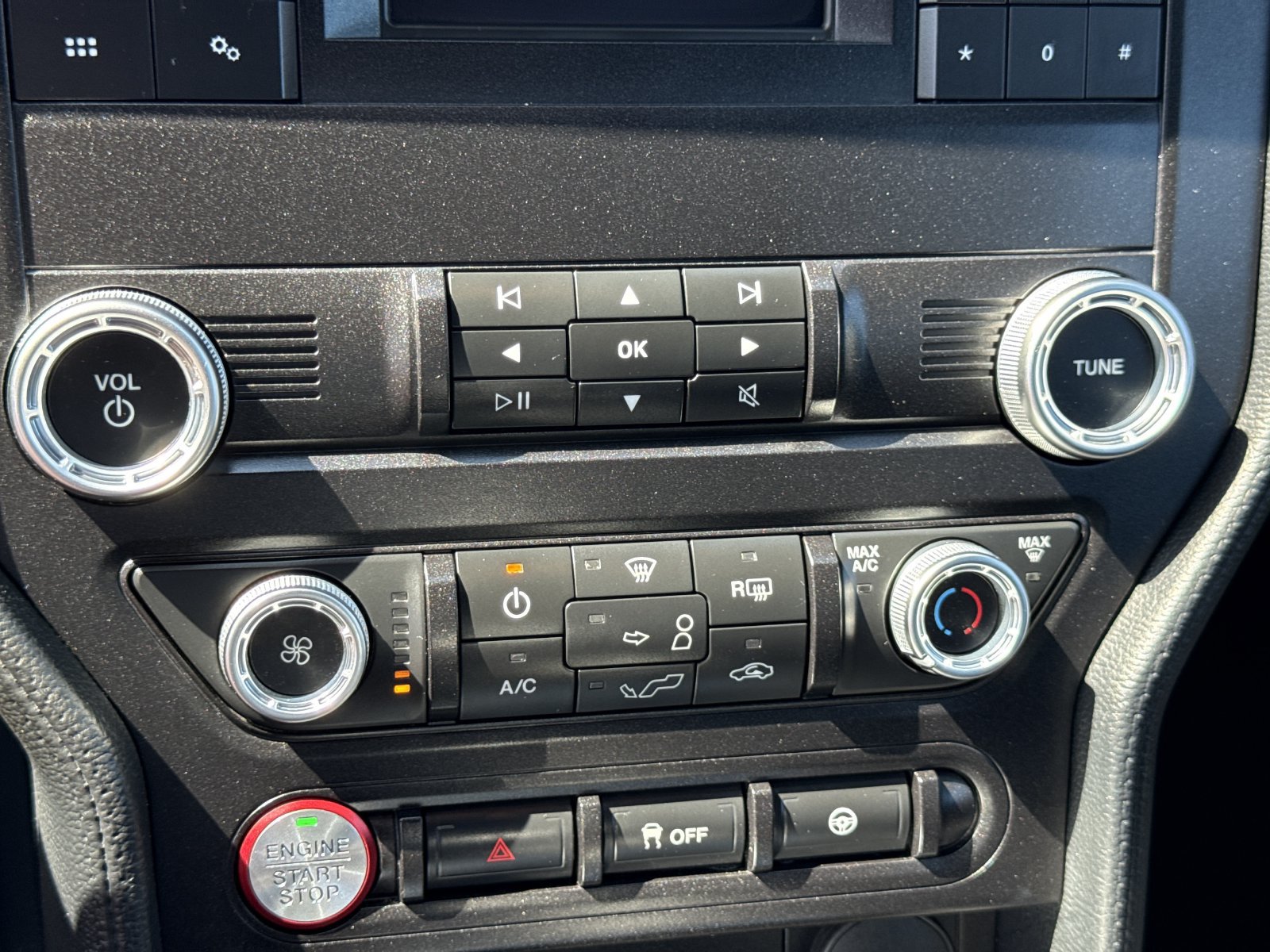 Used 2023 Ford Mustang Coupe RWD image 25
