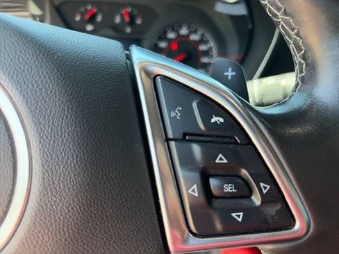 Used 2020 Chevrolet Camaro LT w/ Technology Package RWD image 31