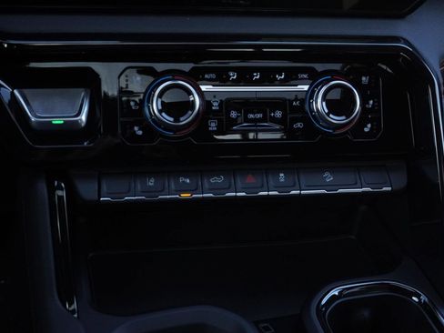 New 2026 GMC Sierra 2500 AT4 w/ AT4 Premium Plus Package image 24