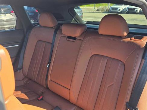 Used 2024 Audi Q8 e-tron Premium Plus image 19