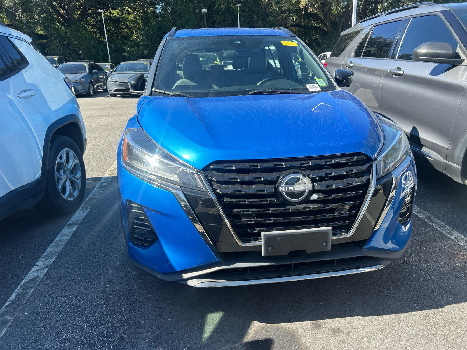 Used 2023 Nissan Kicks SR w/ SR Premium Package FWD image 7