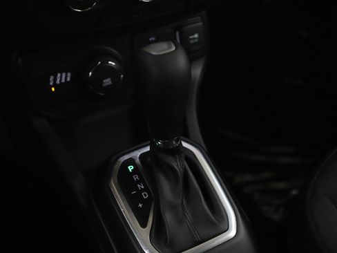 Used 2018 Jeep Renegade Sport w/ Power & Air Group image 23