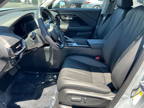 Used 2025 Acura ADX AWD image 13