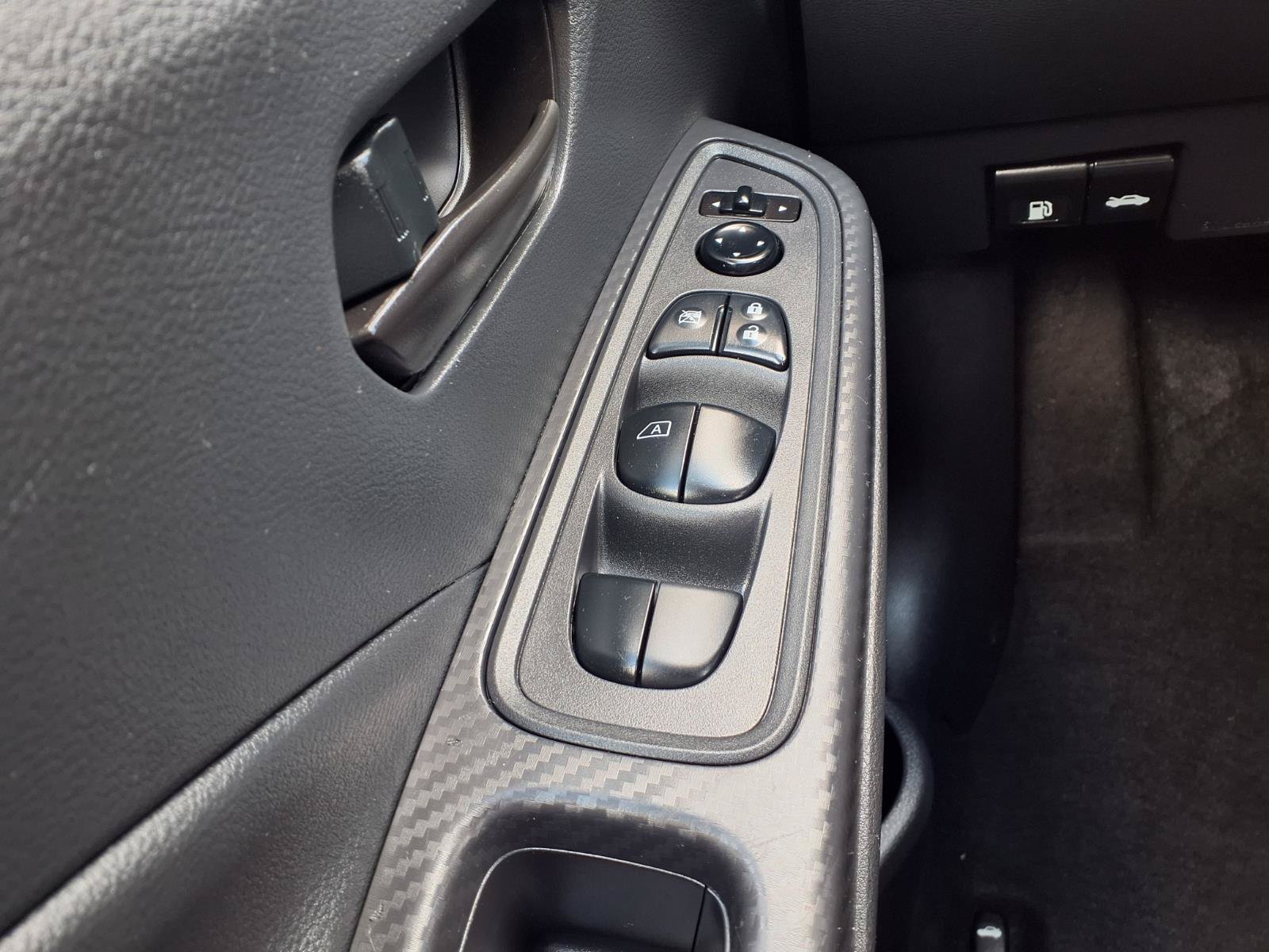 Used 2024 Nissan Versa S FWD image 10