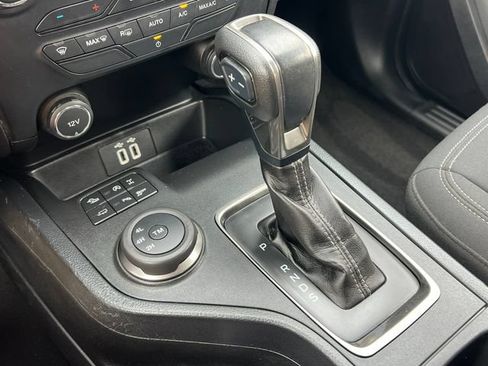 Used 2019 Ford Ranger XLT w/ Equipment Group 301A Mid AWD/4WD image 32
