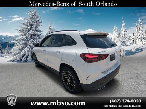 New 2025 Mercedes-Benz GLA 250 4MATIC image 18