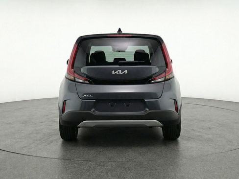 Used 2025 Kia Soul LX w/ LX Technology Package FWD image 7