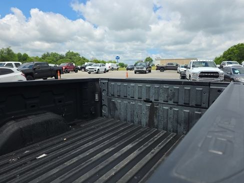 Used 2019 GMC Sierra 1500 SLT w/ SLT Premium Package AWD/4WD image 11