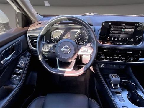 Certified 2023 Nissan Rogue SL w/ SL Premium Package FWD image 5