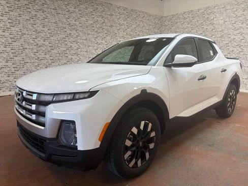 New 2027 Hyundai Santa Cruz SE FWD image 3
