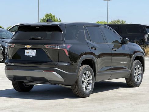 New 2026 Chevrolet Equinox LT w/ Safety and Technology Package FWD image 4