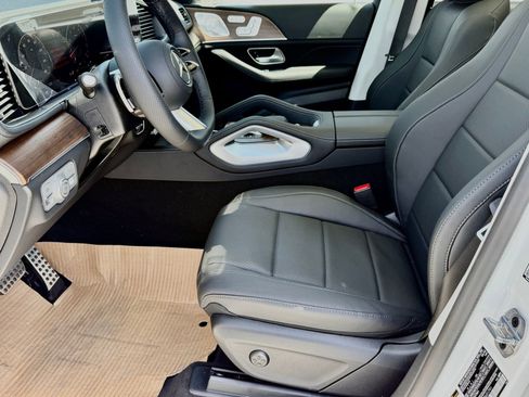 New 2026 Mercedes-Benz GLS 450 4MATIC image 19