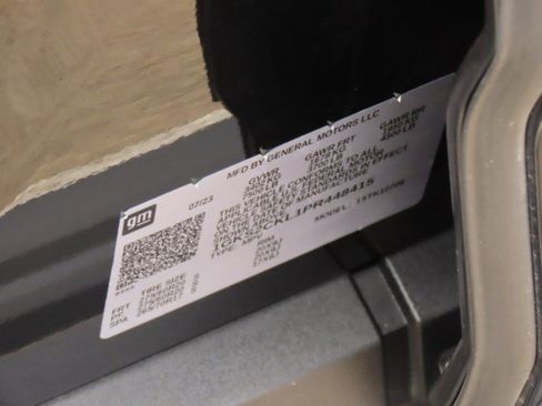 Used 2023 GMC Yukon AT4 w/ LPO, Floor Liner Package AWD/4WD image 28