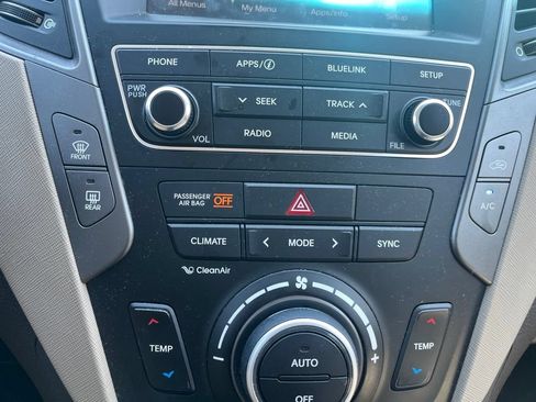 Used 2017 Hyundai Santa Fe Sport FWD image 19