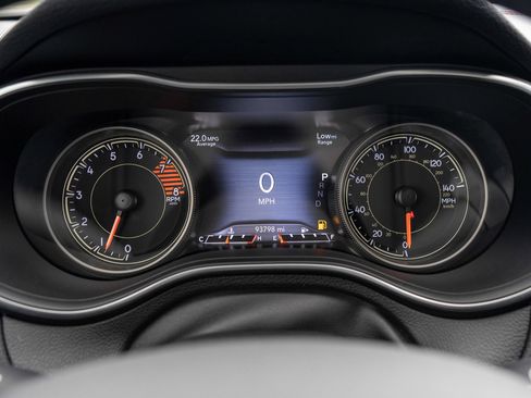 Used 2019 Jeep Cherokee Trailhawk w/ Comfort/Convenience Group image 12