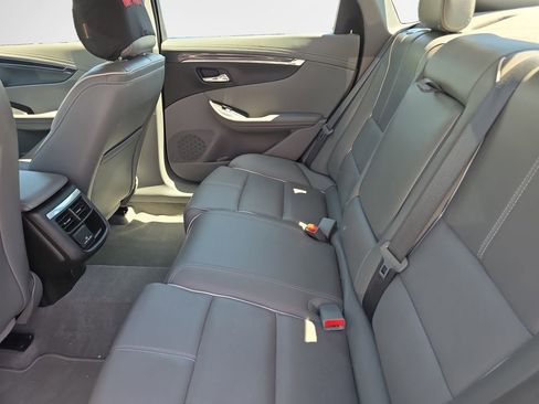 Used 2018 Chevrolet Impala Premier FWD image 23