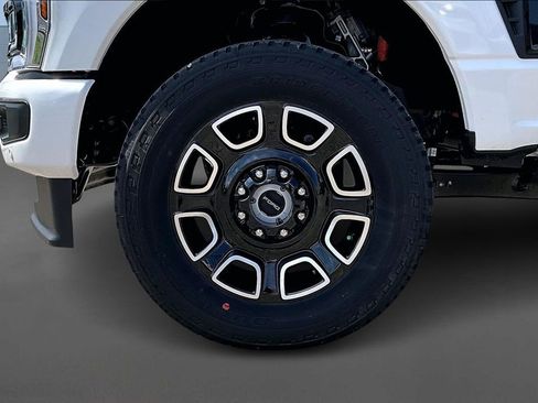 New 2026 Ford F250 Platinum w/ FX4 Off-Road Package AWD/4WD image 14