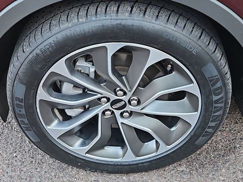 Used 2021 Lincoln Nautilus Reserve w/ Equipment Group 201A image 11