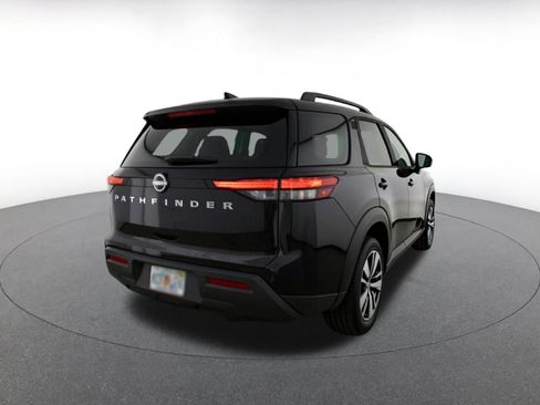 Used 2025 Nissan Pathfinder SV FWD image 18