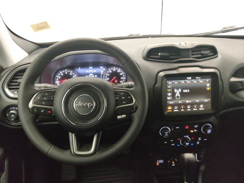 Used 2022 Jeep Renegade Latitude image 22