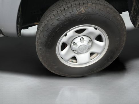 Used 2021 Toyota Tacoma SR AWD/4WD image 38