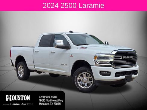 Used 2024 RAM 2500 Laramie w/ Safety Group AWD/4WD image 1