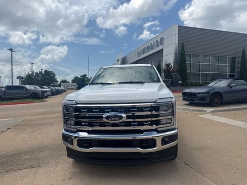 Used 2026 Ford F250 Lariat AWD/4WD image 8