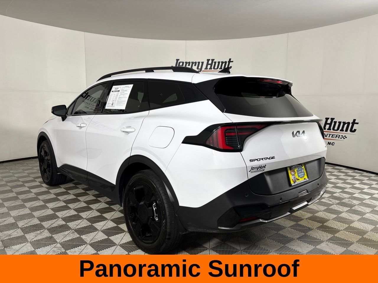 Used 2026 Kia Sportage X-Line w/ X-Line Premium Package AWD/4WD image 9