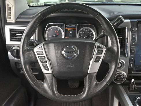 Used 2019 Nissan Titan PRO-4X image 19