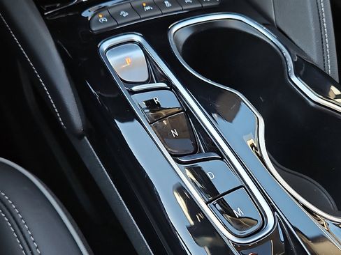 Used 2023 Buick Envision Avenir image 15