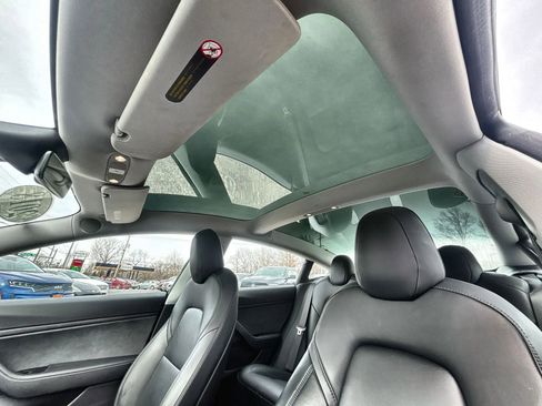 Used 2018 Tesla Model 3 Long Range image 16