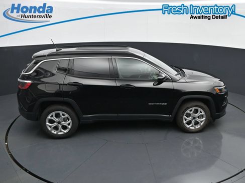 Used 2025 Jeep Compass Latitude AWD/4WD image 26
