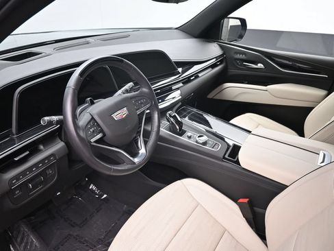 Used 2021 Cadillac Escalade ESV Sport w/ Driver Assist Tech Package AWD/4WD image 19