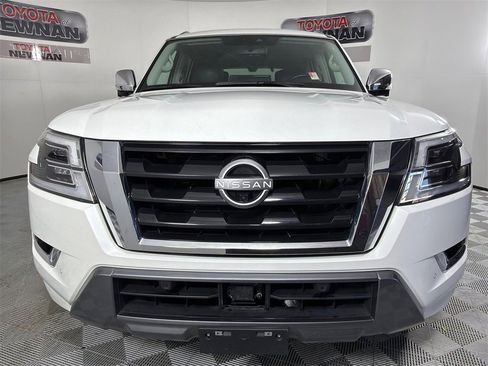 Used 2023 Nissan Armada Platinum w/ Captain's Chairs Package image 10
