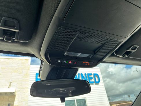 Used 2025 Chevrolet Equinox LT FWD image 32