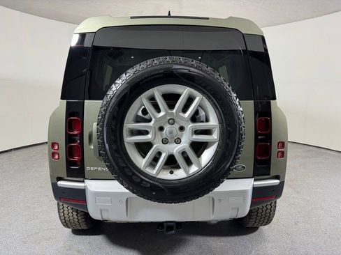 Used 2023 Land Rover Defender 110 S AWD/4WD image 7