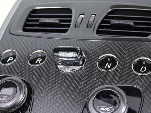 Used 2014 Aston Martin Vanquish Volante RWD image 35