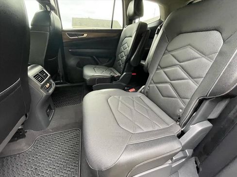 Used 2024 Volkswagen Atlas SE FWD image 7