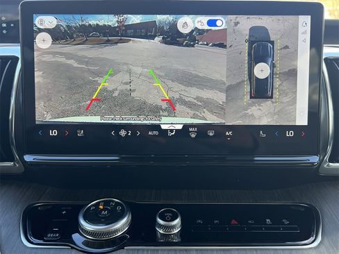 New 2025 Ford Expedition Platinum w/ Platinum Ultimate Package image 3