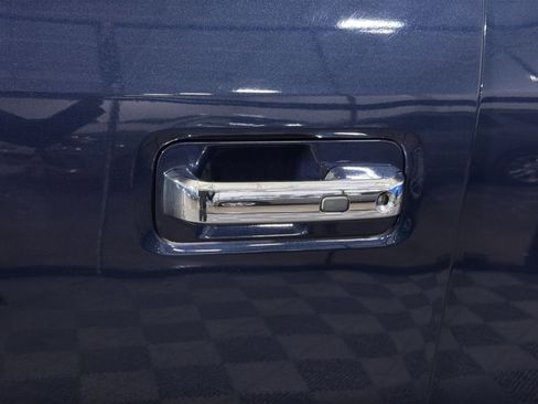 Used 2015 Ford F150 Lariat w/ Equipment Group 502A Luxury AWD/4WD image 16