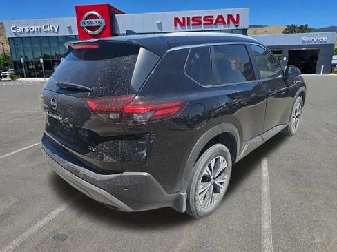Used 2023 Nissan Rogue SV w/ SV Premium B Package FWD image 8