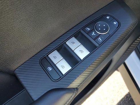 Used 2024 Mitsubishi Outlander SE image 15