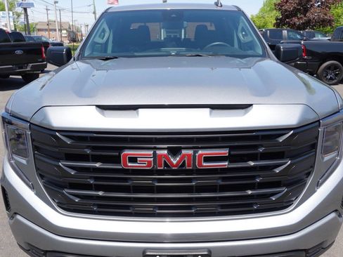 Used 2023 GMC Sierra 1500 Pro w/ Graphite Edition AWD/4WD image 6