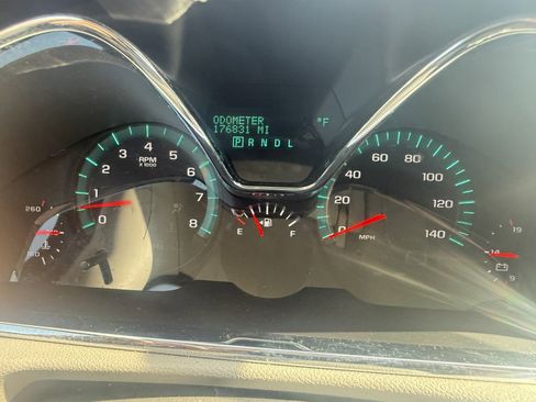 Used 2015 Chevrolet Traverse LS image 2