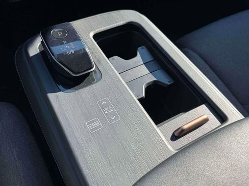 Certified 2023 Nissan Ariya FWD image 28