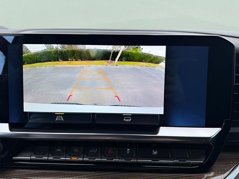 Used 2023 Chevrolet Silverado 1500 LT w/ Protection Package image 21